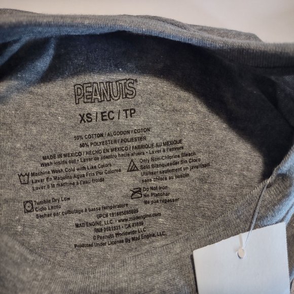 Juniors' Peanuts Gang Boyfriend Tee NWT XS NEW - Picture 3 of 5